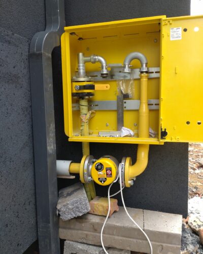 Spawana instalacja gazowa.