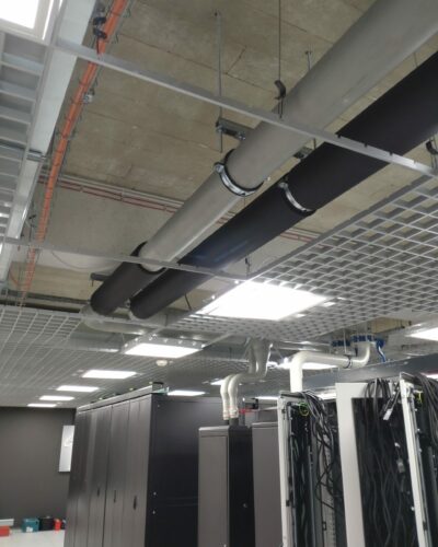 Spawana instalacja chłodu technologicznego.