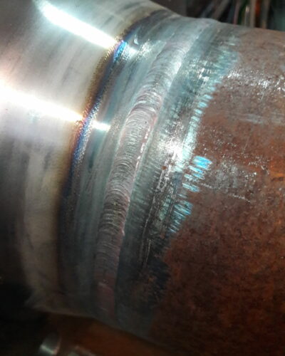 Spawanie rury pod RTG.